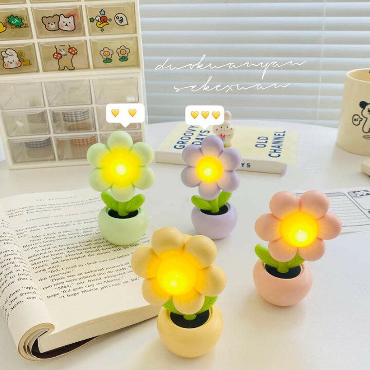 Cute Flower LED Light Lamp Desk Decor Lamp Battery Operated